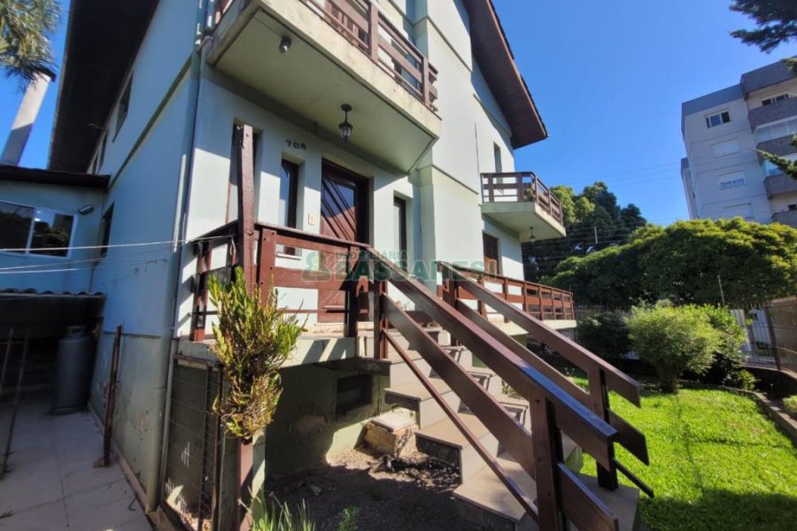 Apartamento com 122m², 3 dormitórios, 2 vagas, no bairro Cinqüentenário em Caxias do Sul para Comprar