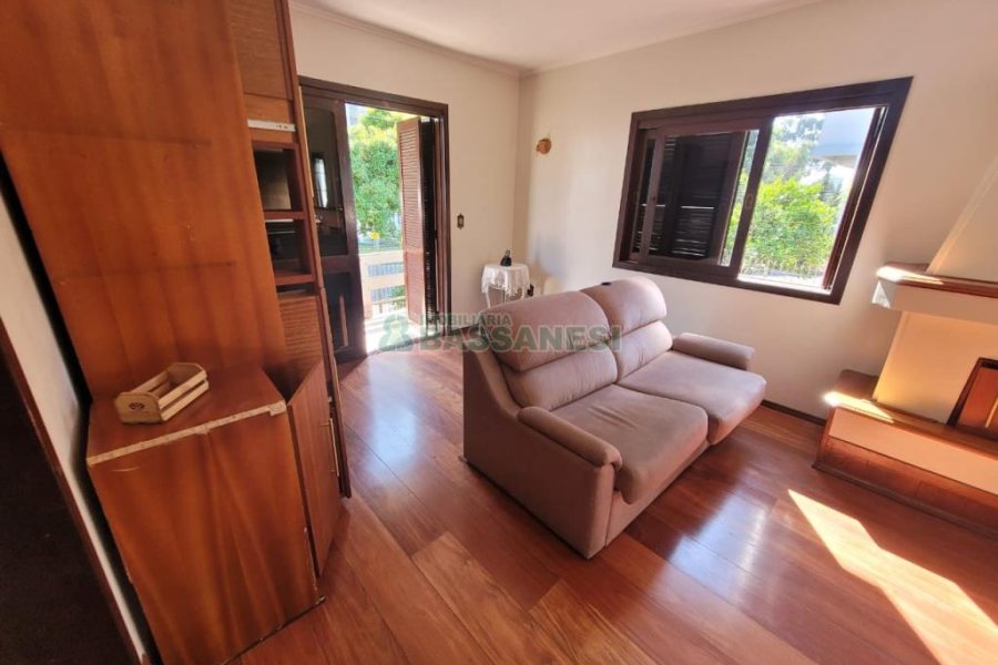 Apartamento com 122m², 3 dormitórios, 2 vagas, no bairro Cinqüentenário em Caxias do Sul para Comprar