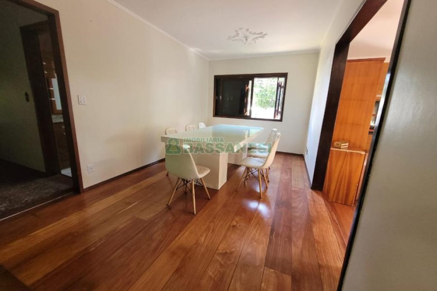 Apartamento com 122m², 3 dormitórios, 2 vagas, no bairro Cinqüentenário em Caxias do Sul para Comprar
