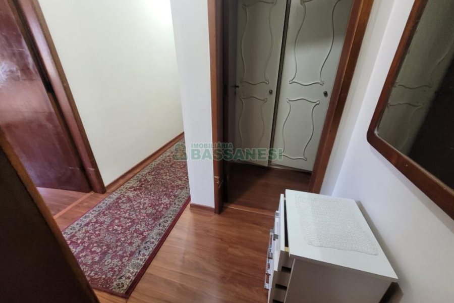 Apartamento com 122m², 3 dormitórios, 2 vagas, no bairro Cinqüentenário em Caxias do Sul para Comprar