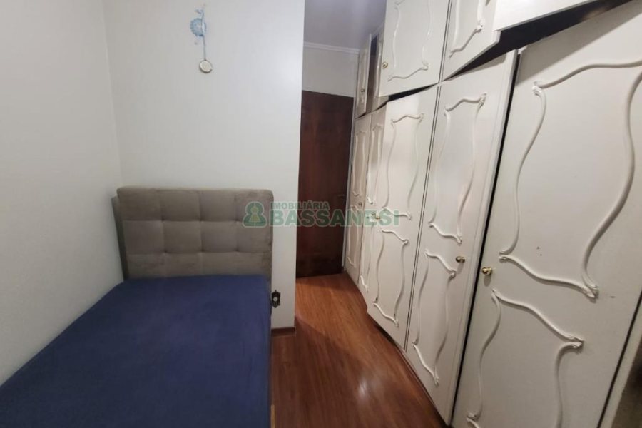 Apartamento com 122m², 3 dormitórios, 2 vagas, no bairro Cinqüentenário em Caxias do Sul para Comprar