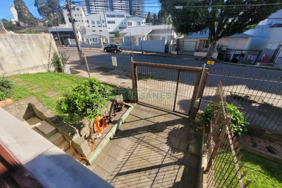 Apartamento com 122m², 3 dormitórios, 2 vagas, no bairro Cinqüentenário em Caxias do Sul para Comprar