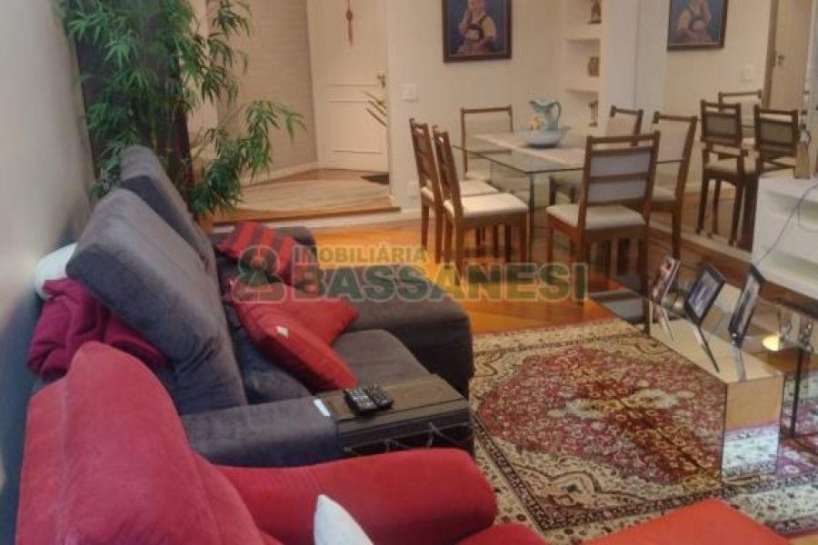 Apartamento com 199m², 3 dormitórios, 2 vagas, no bairro Jardim América em Caxias do Sul para Comprar