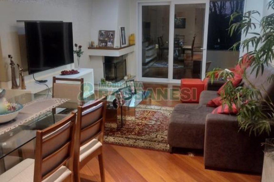 Apartamento com 199m², 3 dormitórios, 2 vagas, no bairro Jardim América em Caxias do Sul para Comprar