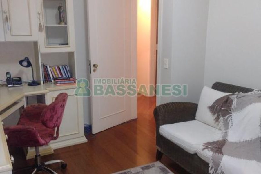 Apartamento com 199m², 3 dormitórios, 2 vagas, no bairro Jardim América em Caxias do Sul para Comprar