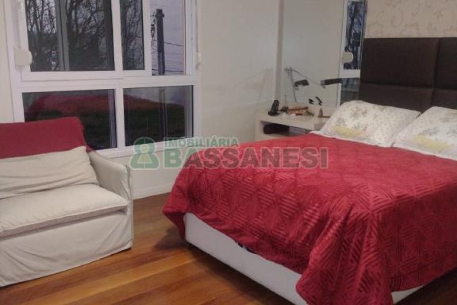 Apartamento com 199m², 3 dormitórios, 2 vagas, no bairro Jardim América em Caxias do Sul para Comprar