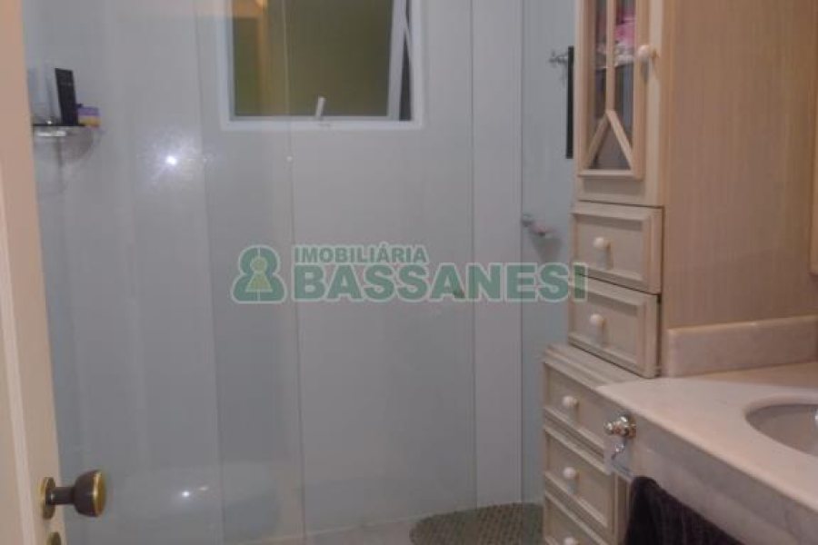 Apartamento com 199m², 3 dormitórios, 2 vagas, no bairro Jardim América em Caxias do Sul para Comprar