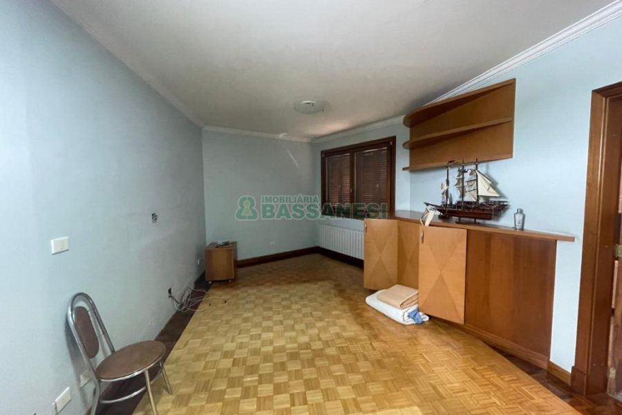 Casa com 337m², 3 dormitórios, 3 vagas, no bairro Bela Vista em Caxias do Sul para Comprar