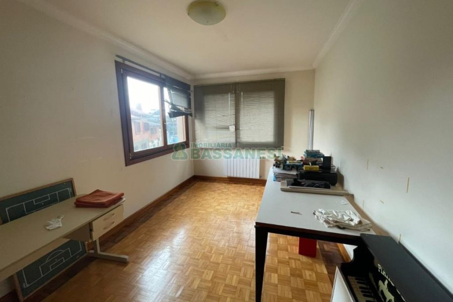 Casa com 337m², 3 dormitórios, 3 vagas, no bairro Bela Vista em Caxias do Sul para Comprar