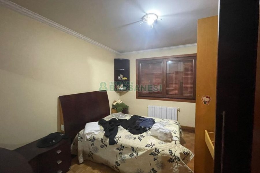 Casa com 337m², 3 dormitórios, 3 vagas, no bairro Bela Vista em Caxias do Sul para Comprar