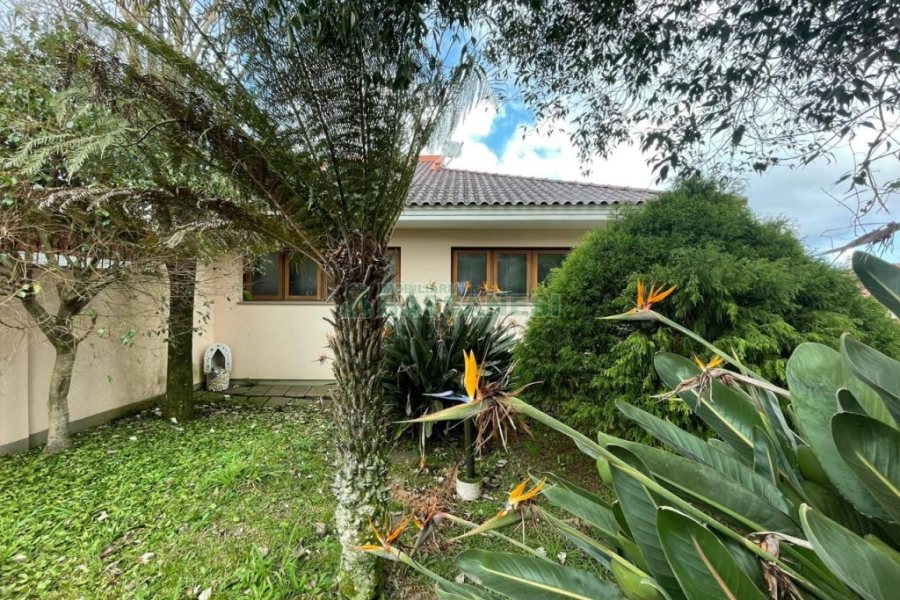 Casa com 337m², 3 dormitórios, 3 vagas, no bairro Bela Vista em Caxias do Sul para Comprar