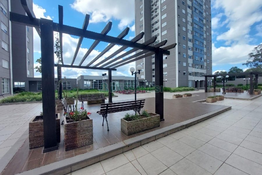 Apartamento com 101m², 3 dormitórios, 2 vagas, no bairro Universitário em Caxias do Sul para Comprar