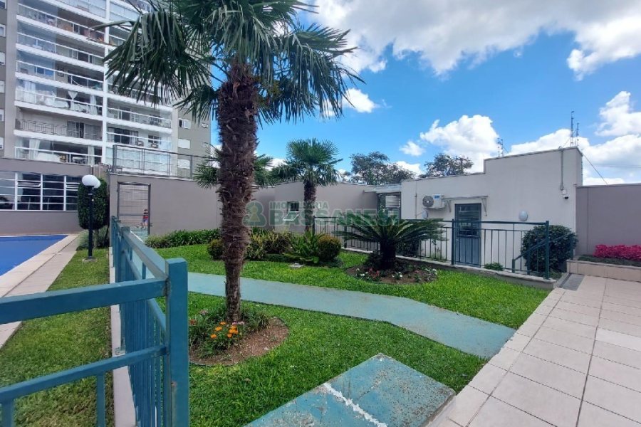 Apartamento com 101m², 3 dormitórios, 2 vagas, no bairro Universitário em Caxias do Sul para Comprar