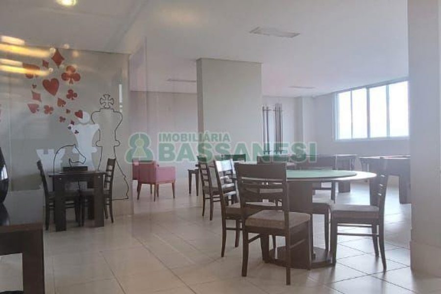Apartamento com 101m², 3 dormitórios, 2 vagas, no bairro Universitário em Caxias do Sul para Comprar