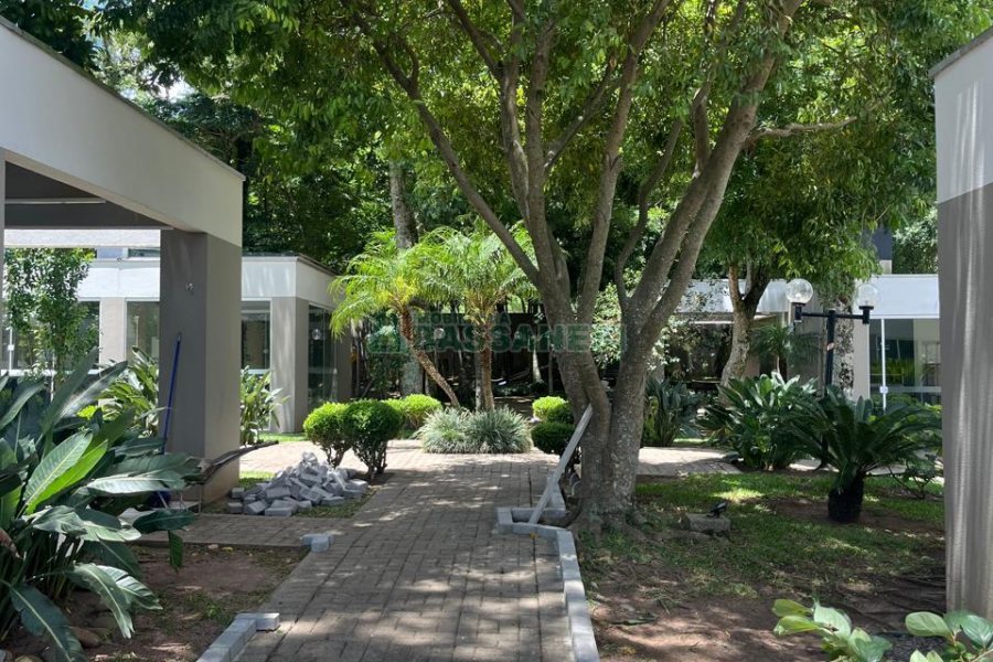 Apartamento com 101m², 3 dormitórios, 2 vagas, no bairro Universitário em Caxias do Sul para Comprar