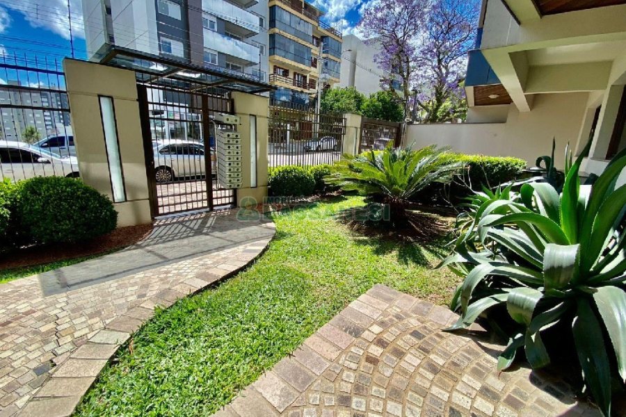 Apto Mobiliado com 162m², 3 dormitórios, 2 vagas, no bairro Sanvitto em Caxias do Sul para Comprar