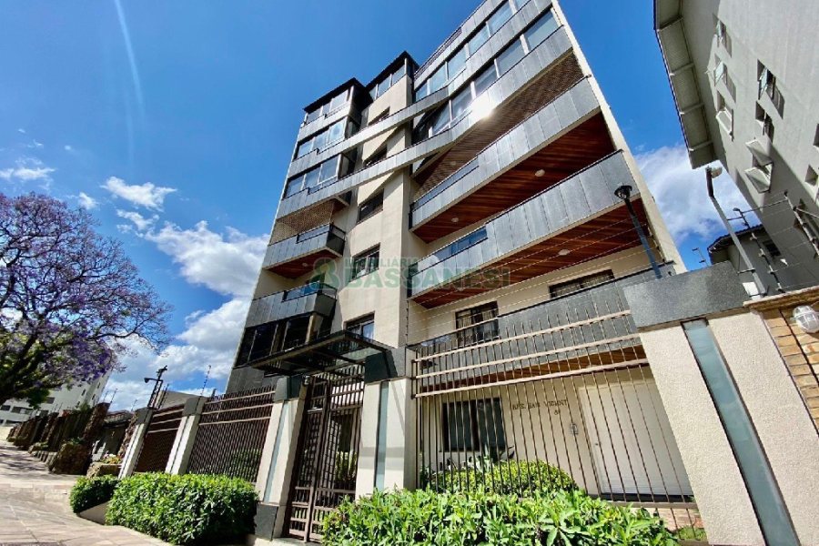 Apto Mobiliado com 162m², 3 dormitórios, 2 vagas, no bairro Sanvitto em Caxias do Sul para Comprar