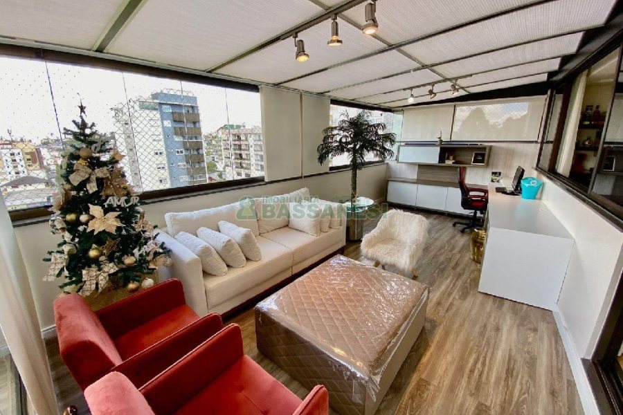 Apto Mobiliado com 162m², 3 dormitórios, 2 vagas, no bairro Sanvitto em Caxias do Sul para Comprar
