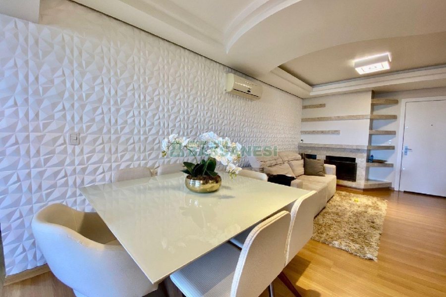 Apto Mobiliado com 162m², 3 dormitórios, 2 vagas, no bairro Sanvitto em Caxias do Sul para Comprar