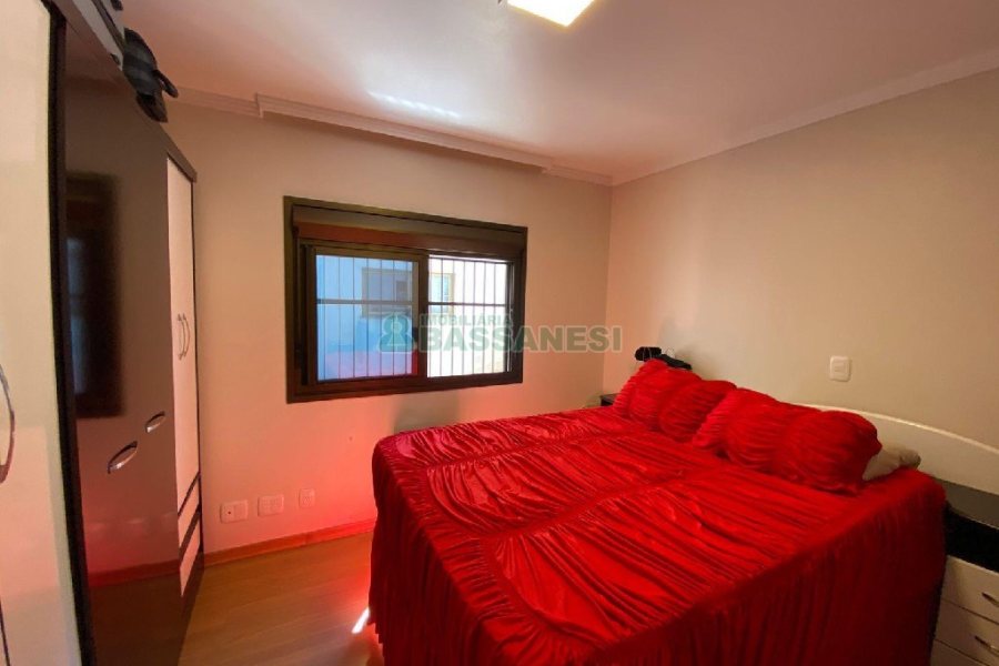 Apto Mobiliado com 162m², 3 dormitórios, 2 vagas, no bairro Sanvitto em Caxias do Sul para Comprar