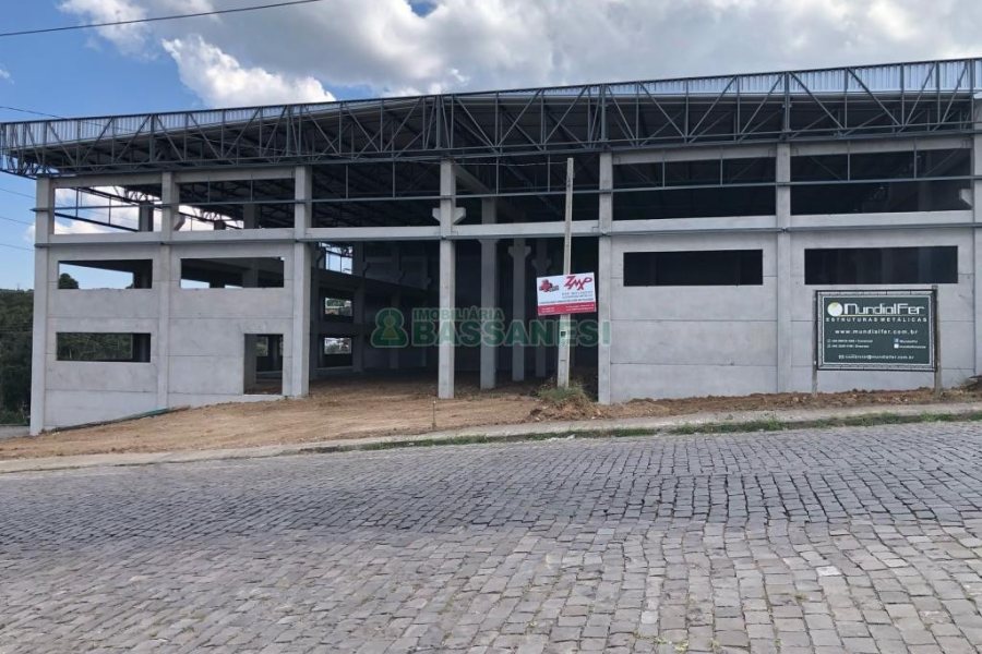 Pavilhão com 1492m², no bairro São Cristóvão em Caxias do Sul para Alugar