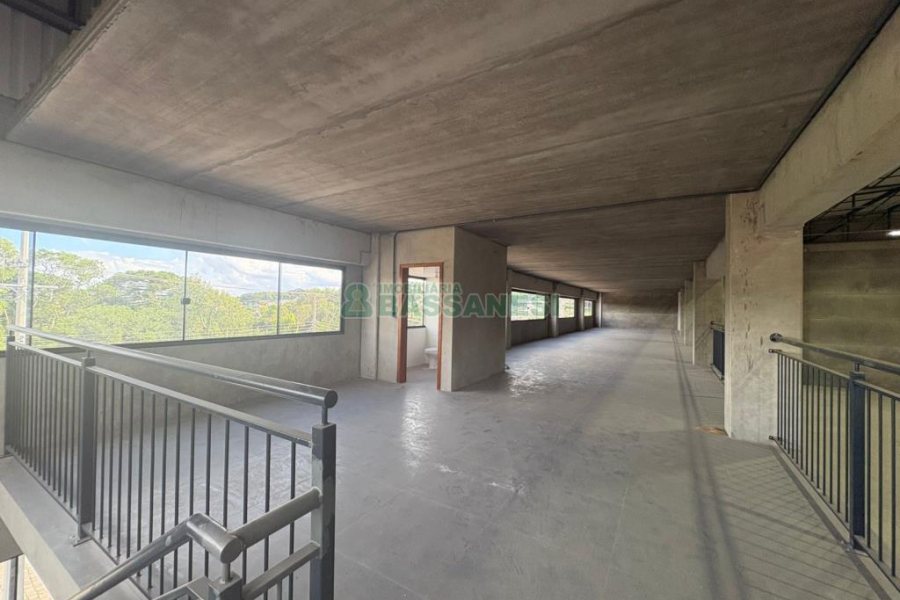 Pavilhão com 1492m², no bairro São Cristóvão em Caxias do Sul para Alugar