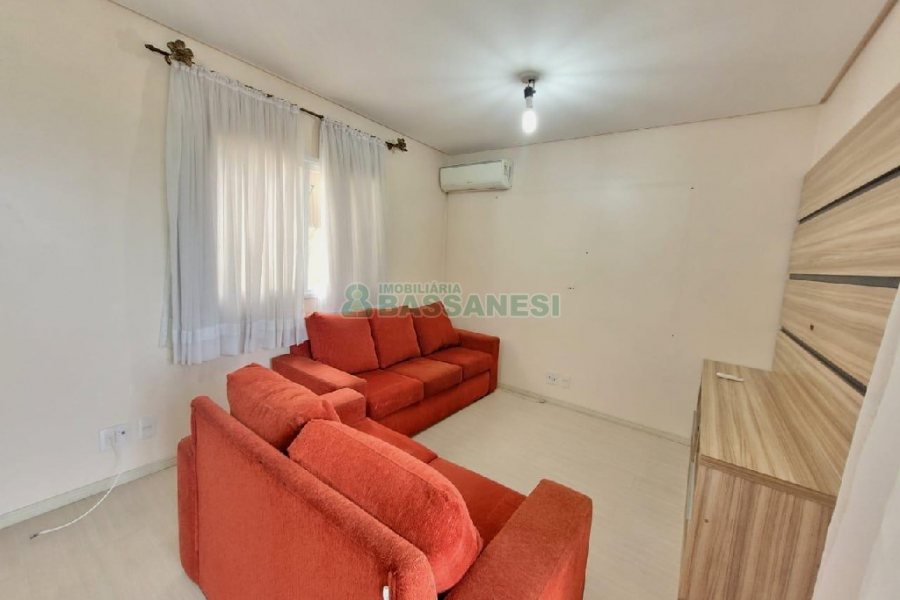 Apto Mobiliado com 75m², 3 dormitórios, 2 vagas, no bairro Kayser em Caxias do Sul para Alugar