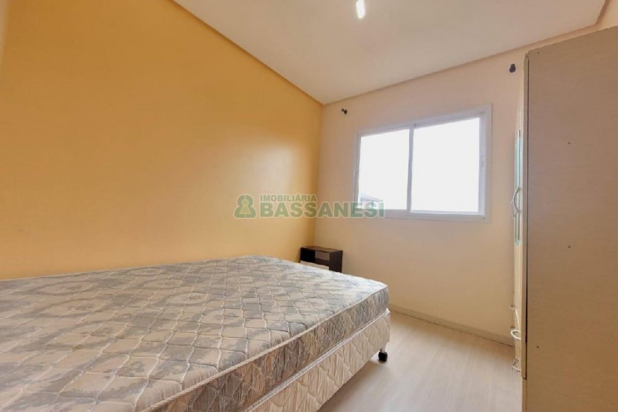 Apto Mobiliado com 75m², 3 dormitórios, 2 vagas, no bairro Kayser em Caxias do Sul para Alugar