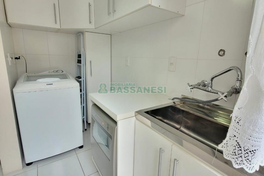 Apto Mobiliado com 75m², 3 dormitórios, 2 vagas, no bairro Kayser em Caxias do Sul para Alugar