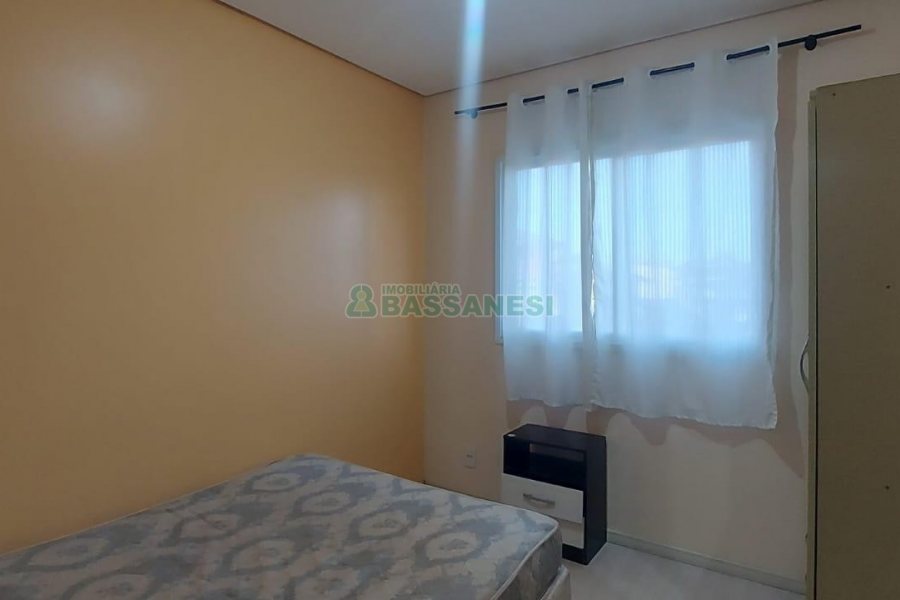 Apto Mobiliado com 75m², 3 dormitórios, 2 vagas, no bairro Kayser em Caxias do Sul para Alugar