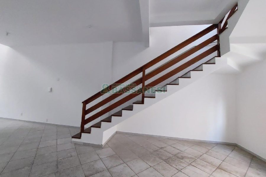 Loja com 150m², no bairro São Pelegrino em Caxias do Sul para Alugar