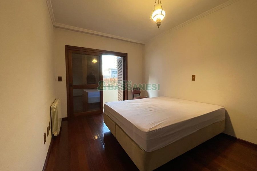 Apartamento com 138m², 3 dormitórios, 2 vagas, no bairro São Pelegrino em Caxias do Sul para Comprar