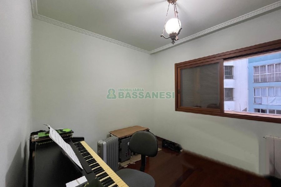 Apartamento com 138m², 3 dormitórios, 2 vagas, no bairro São Pelegrino em Caxias do Sul para Comprar