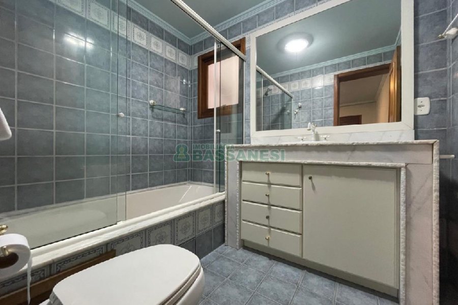 Apartamento com 138m², 3 dormitórios, 2 vagas, no bairro São Pelegrino em Caxias do Sul para Comprar