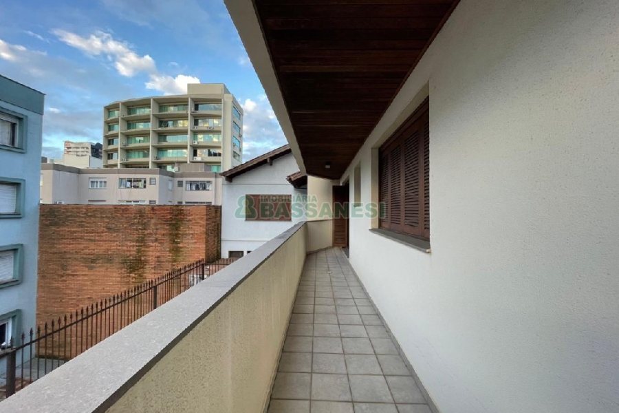 Apartamento com 138m², 3 dormitórios, 2 vagas, no bairro São Pelegrino em Caxias do Sul para Comprar