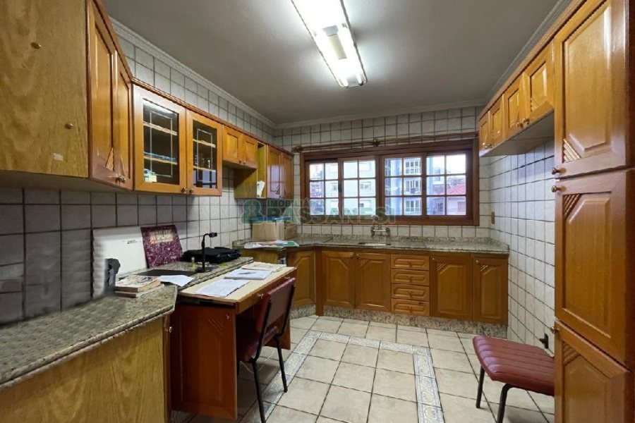 Apartamento com 138m², 3 dormitórios, 2 vagas, no bairro São Pelegrino em Caxias do Sul para Comprar