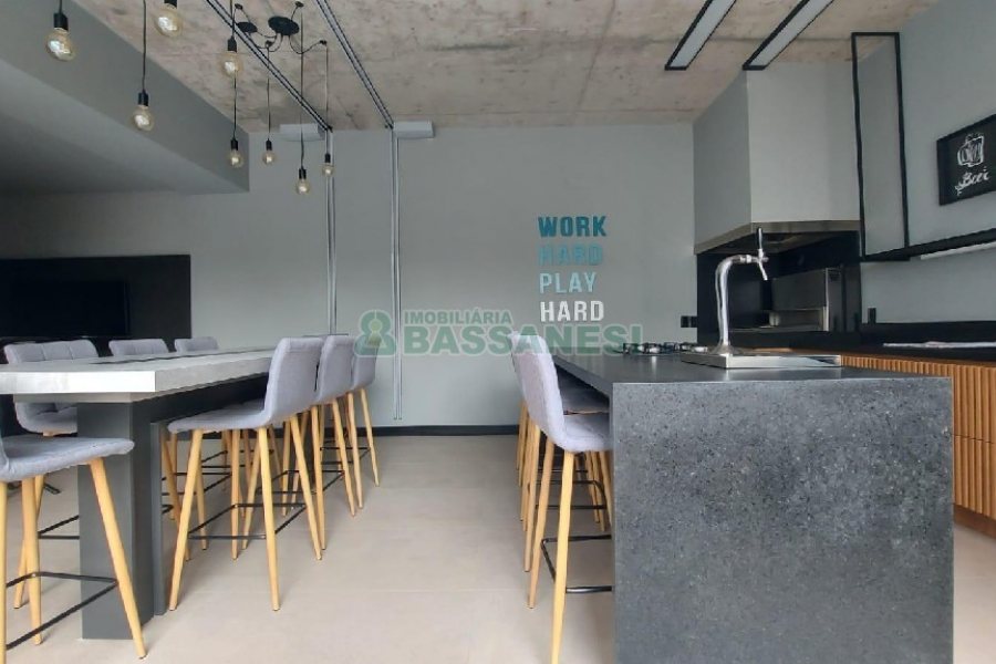 Apartamento com 84m², 2 dormitórios, 1 vaga, no bairro Panazzolo em Caxias do Sul para Alugar