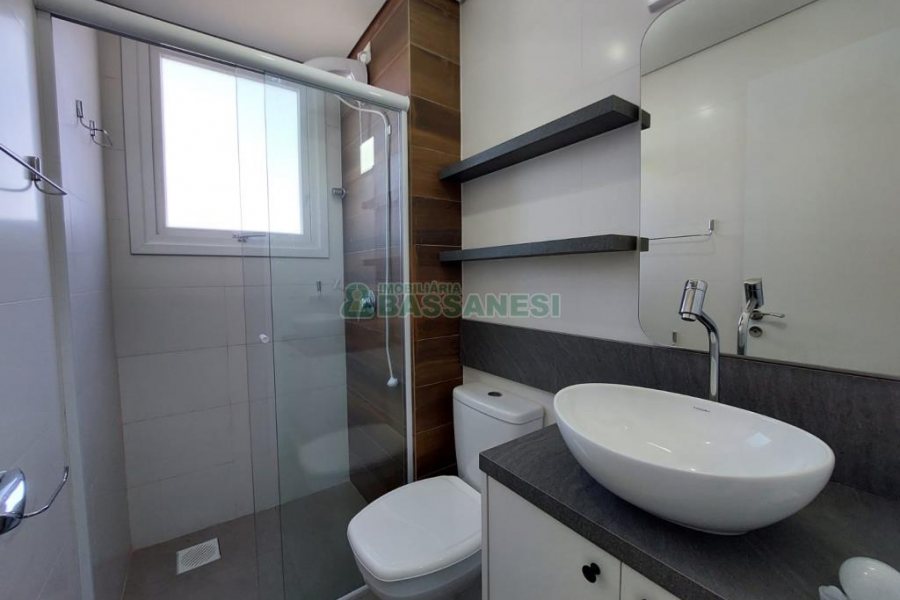 Apartamento com 84m², 2 dormitórios, 1 vaga, no bairro Panazzolo em Caxias do Sul para Alugar