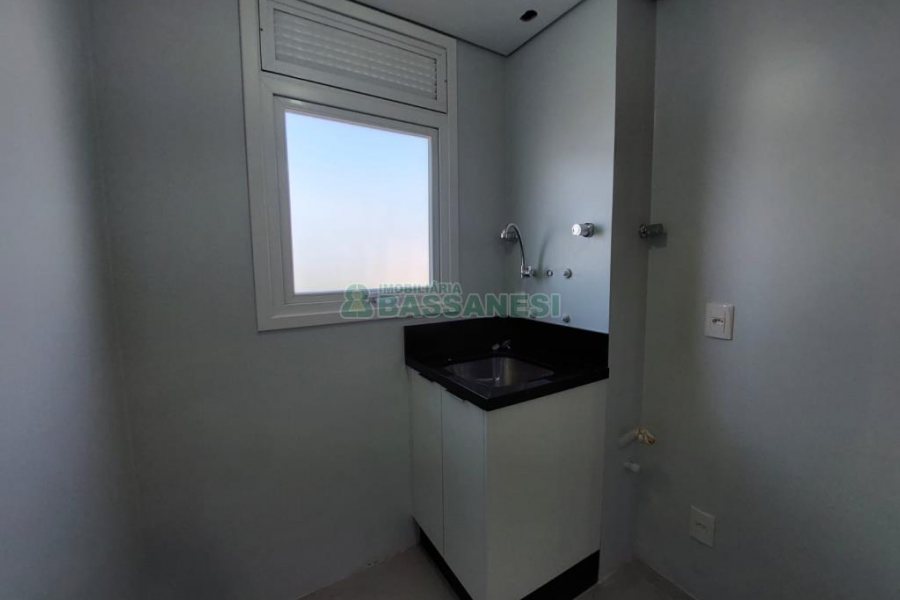 Apartamento com 84m², 2 dormitórios, 1 vaga, no bairro Panazzolo em Caxias do Sul para Alugar