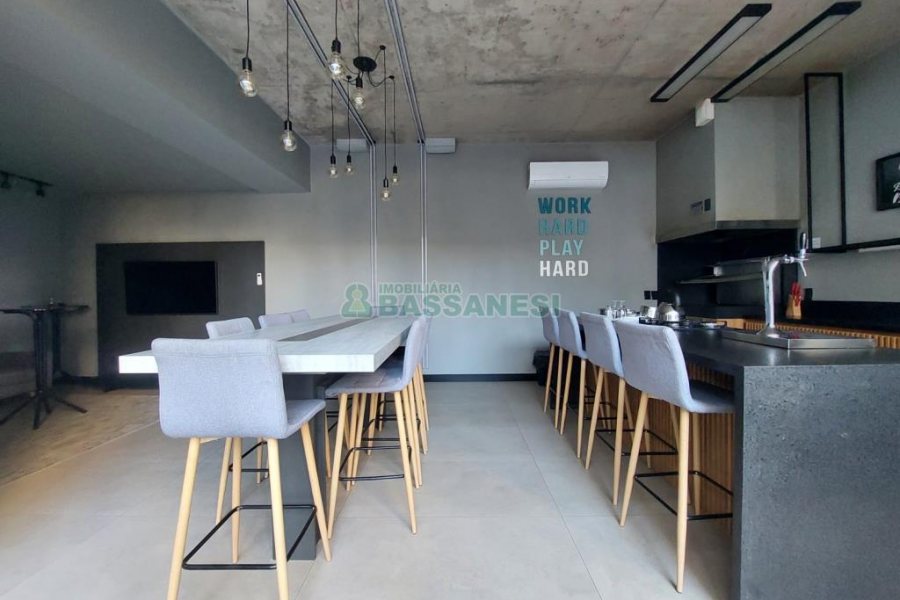 Apartamento com 84m², 2 dormitórios, 1 vaga, no bairro Panazzolo em Caxias do Sul para Alugar