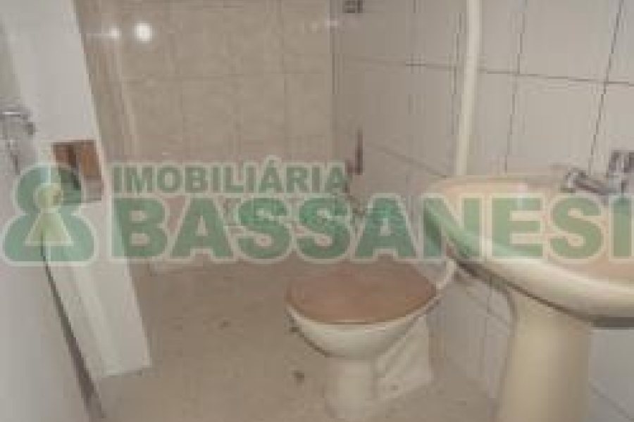 Loja com 300m², no bairro Centro em Caxias do Sul para Alugar