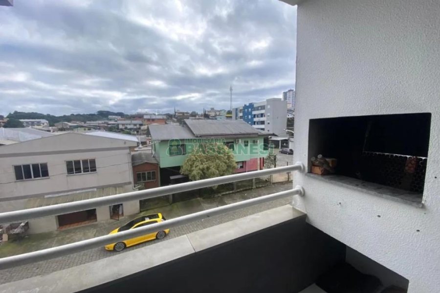 Apto Mobiliado com 52m², 2 dormitórios, 1 vaga, no bairro Bela Vista em Caxias do Sul para Comprar