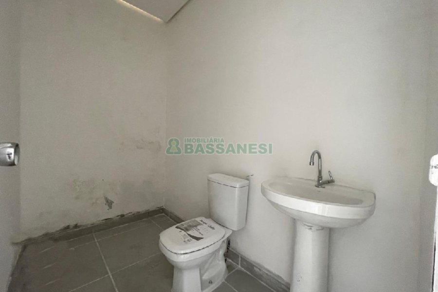 Loja com 100m², no bairro Cristo Redentor em Caxias do Sul para Alugar