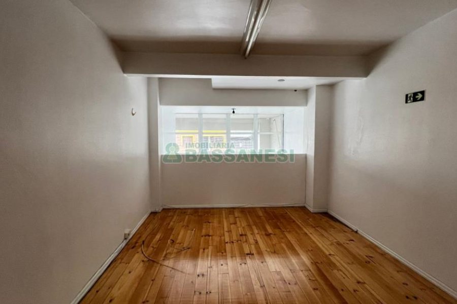 Loja com 310m², 6 vagas, no bairro Centro em Caxias do Sul para Alugar