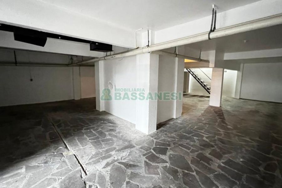 Loja com 310m², 6 vagas, no bairro Centro em Caxias do Sul para Alugar