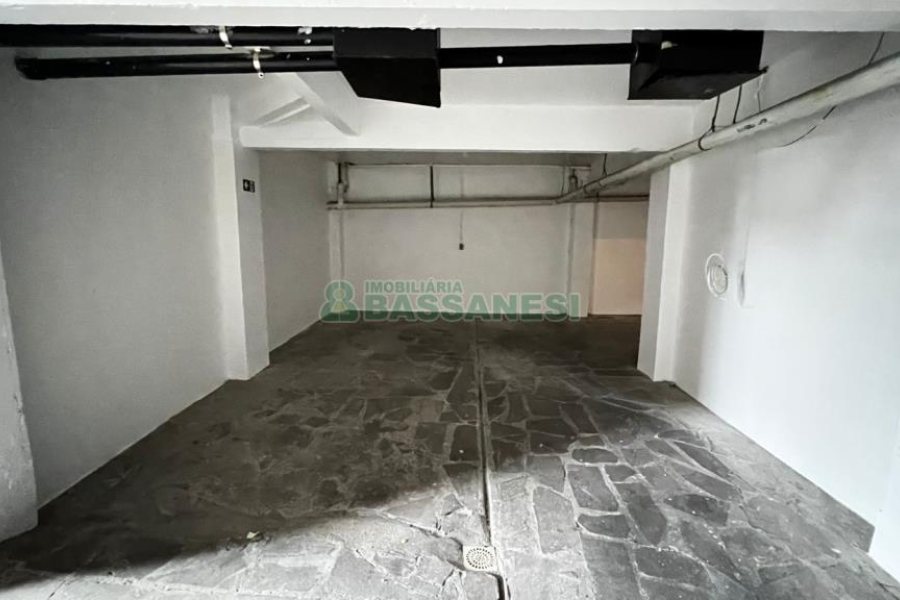 Loja com 310m², 6 vagas, no bairro Centro em Caxias do Sul para Alugar