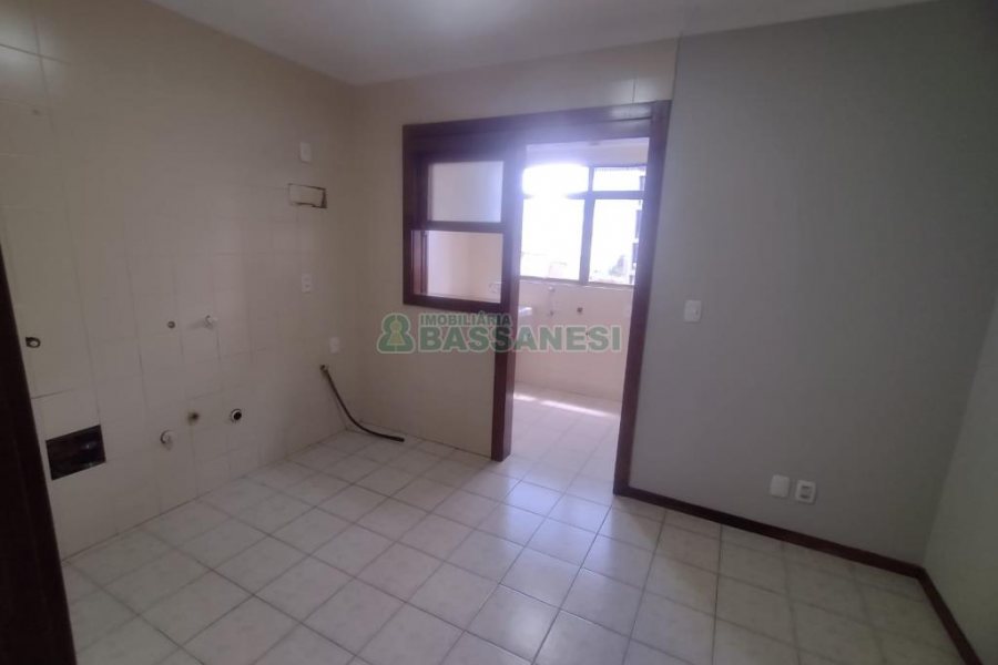 Apartamento com 108m², 3 dormitórios, 1 vaga, no bairro São Pelegrino em Caxias do Sul para Comprar