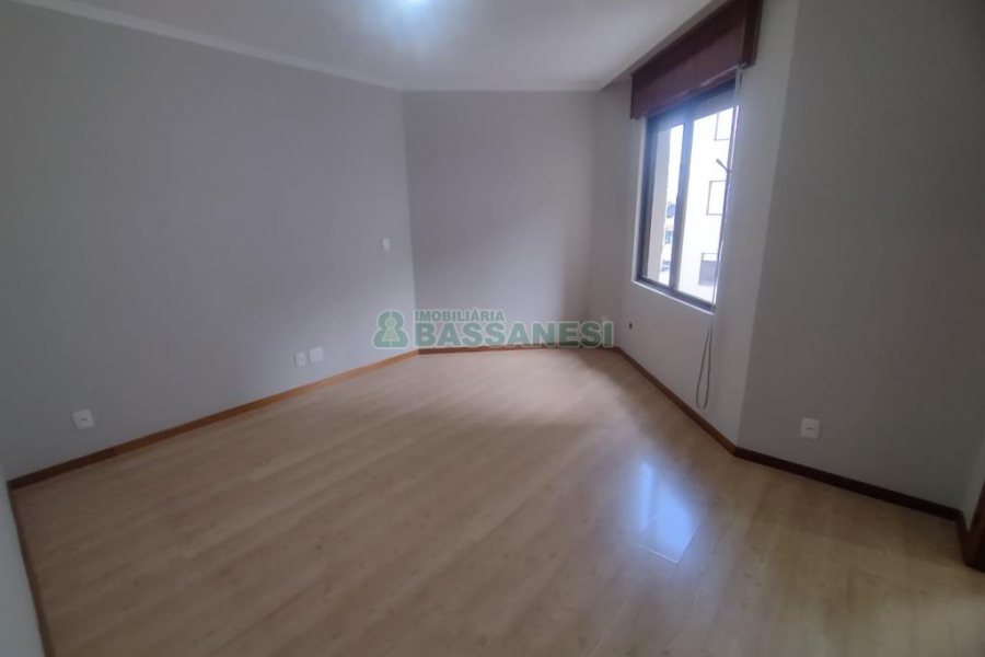 Apartamento com 108m², 3 dormitórios, 1 vaga, no bairro São Pelegrino em Caxias do Sul para Comprar