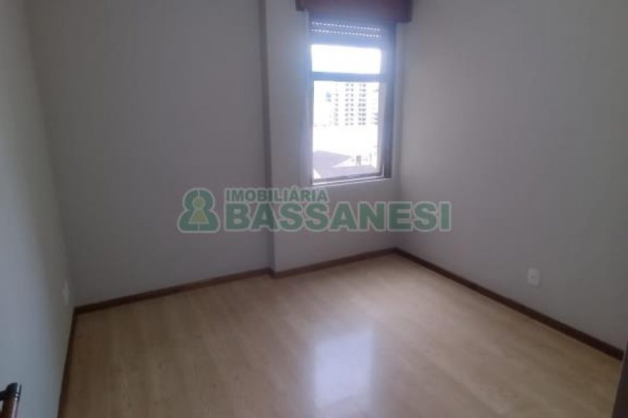 Apartamento com 108m², 3 dormitórios, 1 vaga, no bairro São Pelegrino em Caxias do Sul para Comprar