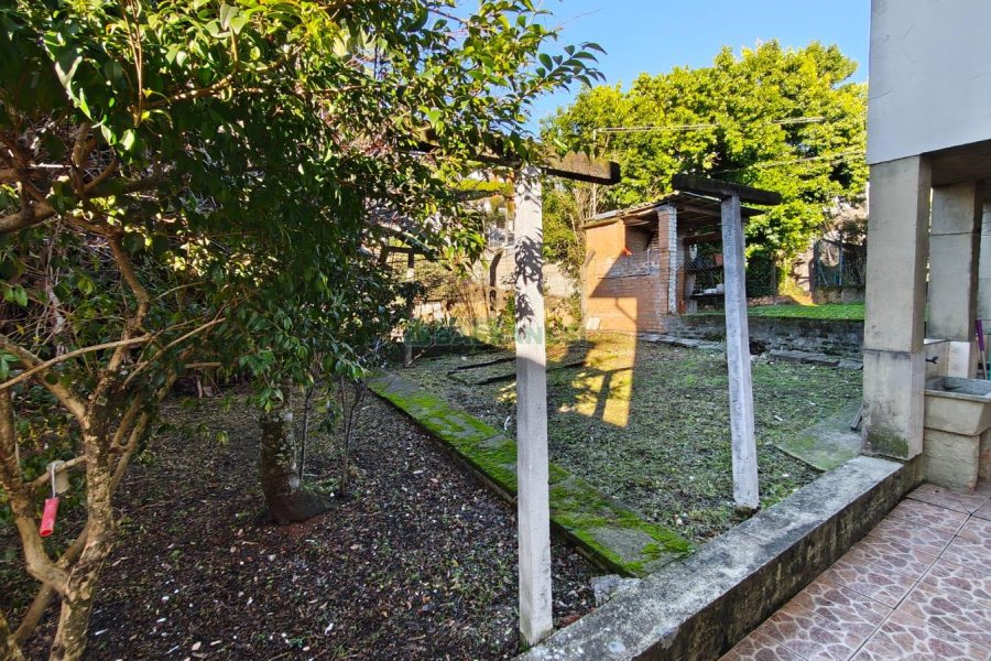 Casa com 169m², 4 dormitórios, 1 vaga, no bairro Rio Branco em Caxias do Sul para Comprar